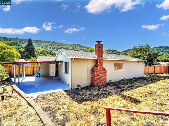 2323 Doidge Ave, Pinole CA 94564
