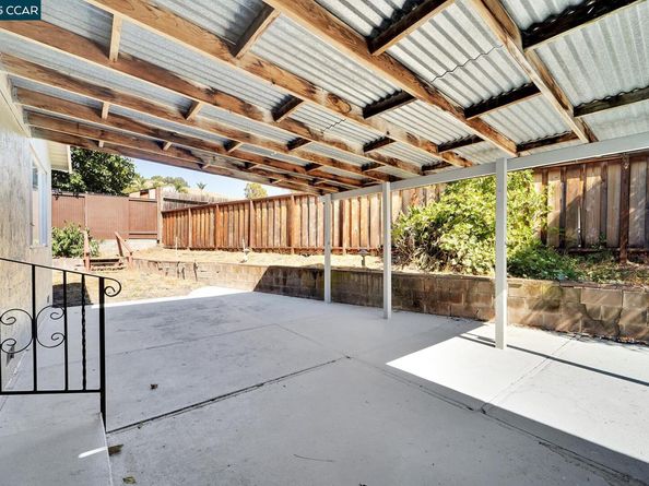 2323 Doidge Ave, Pinole CA 94564