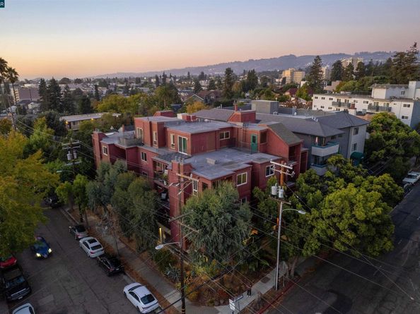 3751 Harrison Street 301, Oakland CA 94611
