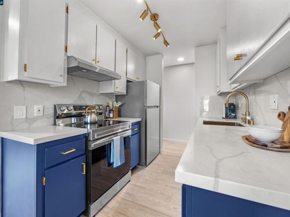 3751 Harrison Street 301, Oakland CA 94611