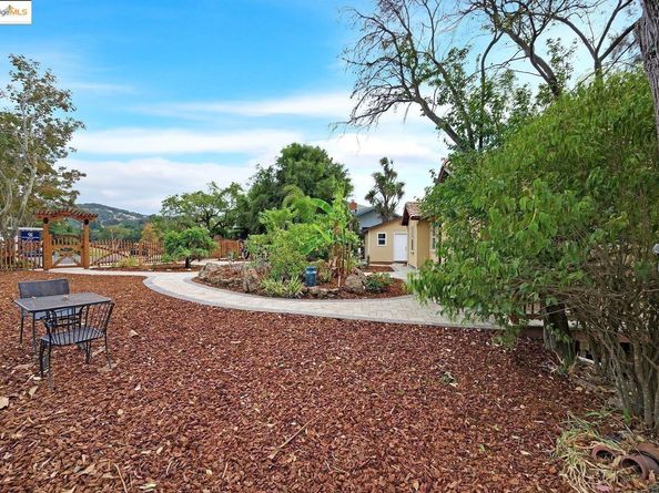 49 Christopher CT, El Sobrante CA 94803