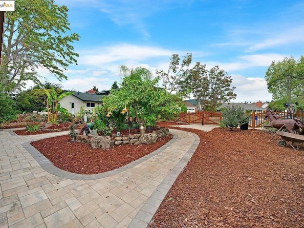 49 Christopher CT, El Sobrante CA 94803
