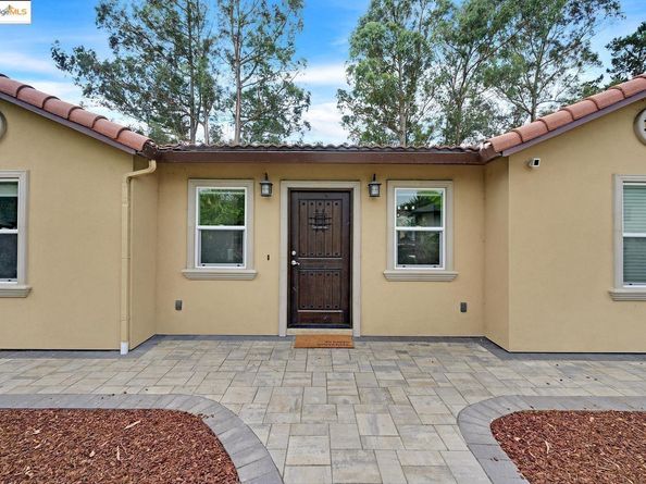 49 Christopher CT, El Sobrante CA 94803