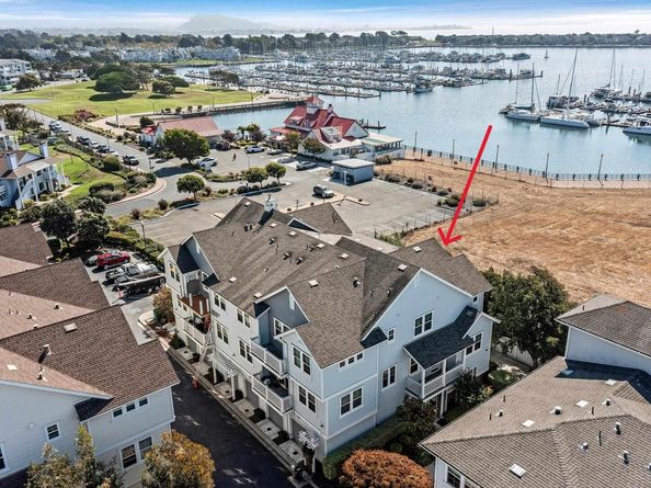 2210 Day Sailor Ct, Richmond CA 94804