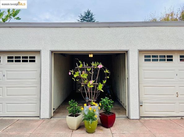 3945 Randolph Ave 2, Oakland CA 94602
