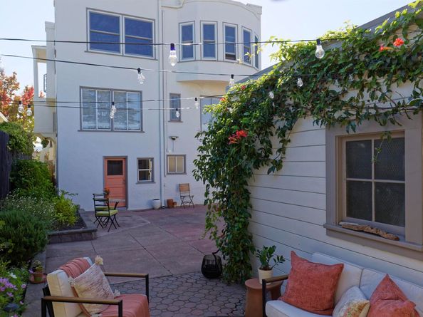 3945 Randolph Ave 2, Oakland CA 94602