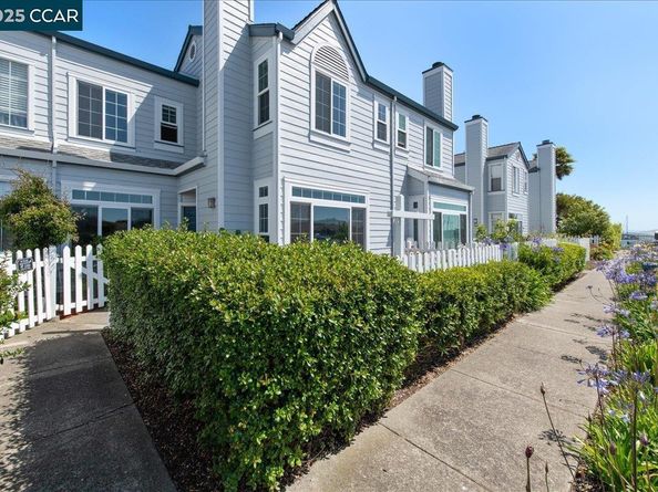 609 Commodore Dr, Richmond CA 94804