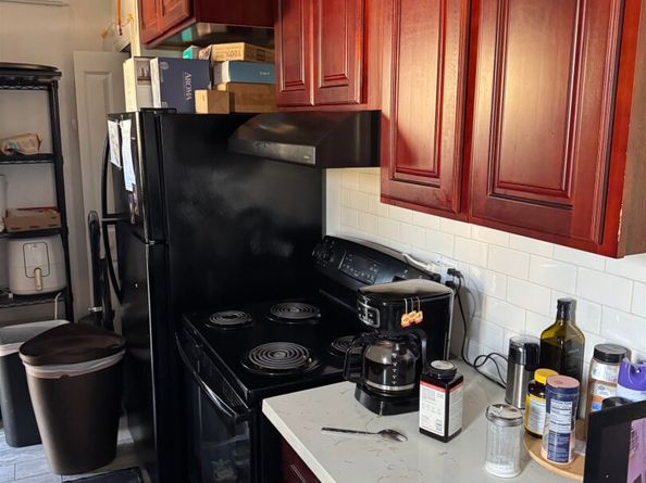 2120 E 22Nd St, Oakland CA 94606