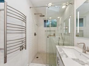 11 Los Conejos, Orinda CA 94563