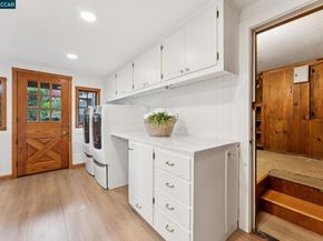 11 Los Conejos, Orinda CA 94563