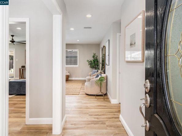 3916 Saint Michael Ct, Concord CA 94519