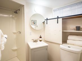 2925 El Monte Ave, Oakland CA 94605