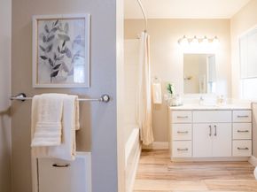 2925 El Monte Ave, Oakland CA 94605