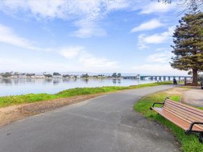 632 Centre Ct, Alameda CA 94502