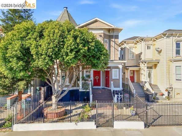 2817 Market St, Oakland CA 94608