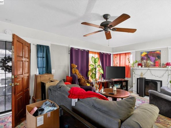 2724 E 22nd St, Oakland CA 94601