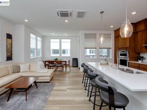 2885 Tradewind Dr, Alameda CA 94501