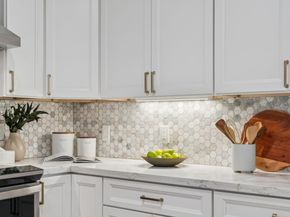 2835 Morley Dr, Oakland CA 94611