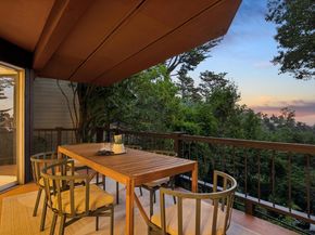 2835 Morley Dr, Oakland CA 94611