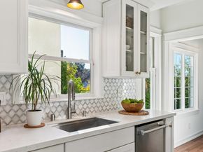 907 Portal Ave, Oakland CA 94610