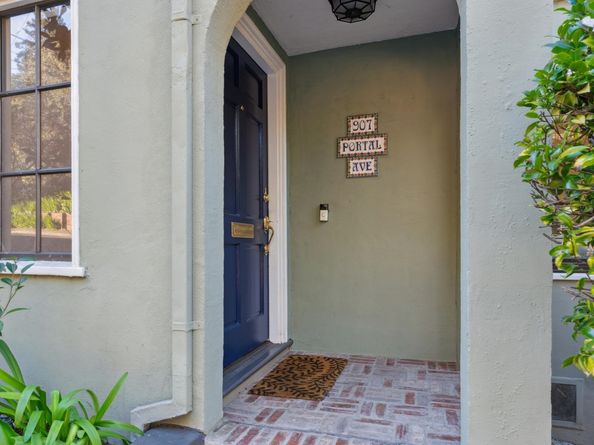 907 Portal Ave, Oakland CA 94610