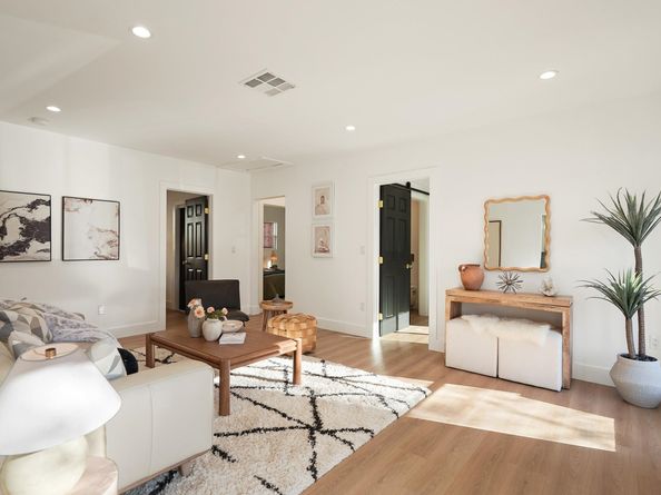 2151 Santa Rita St, Oakland CA 94601