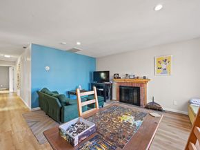 7447 Lockwood St, Oakland CA 94621