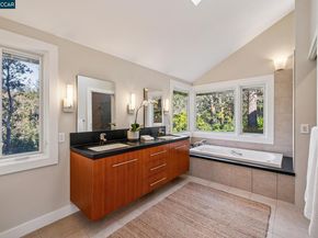 11 El Caminito, Orinda CA 94563