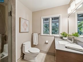 11 El Caminito, Orinda CA 94563