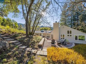 11 El Caminito, Orinda CA 94563