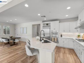 2410 Robinson Cir, Livermore CA 94550