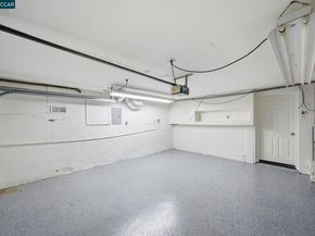 102 Hillcrest Dr, Orinda CA 94563