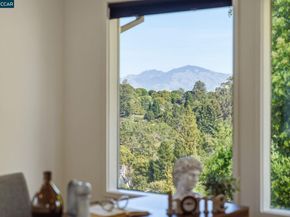 102 Hillcrest Dr, Orinda CA 94563