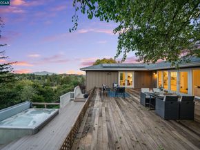 102 Hillcrest Dr, Orinda CA 94563