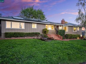 102 Hillcrest Dr, Orinda CA 94563