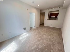 989 Franklin St 621, Oakland CA 94607