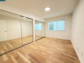 10 Moss Ave 15, Oakland CA 94610