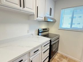 10 Moss Ave 15, Oakland CA 94610