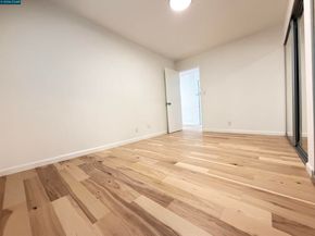 10 Moss Ave 15, Oakland CA 94610