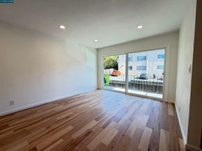 10 Moss Ave 15, Oakland CA 94610