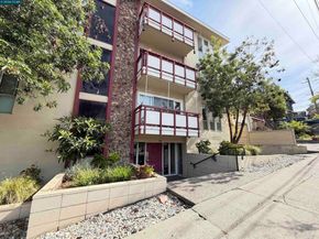 10 Moss Ave 15, Oakland CA 94610