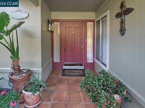 2001 Oakmont Way 6, Walnut Creek CA 94595