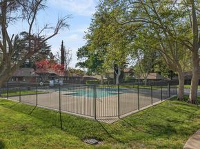 5497 Roundtree Dr D, Concord CA 94521