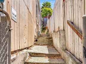 2150 35Th Ave, Oakland CA 94601