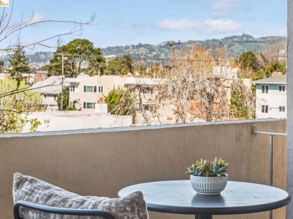 330 Vernon St 301, Oakland CA 94610