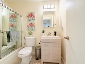 38533 Vancouver Cmn, Fremont CA 94536