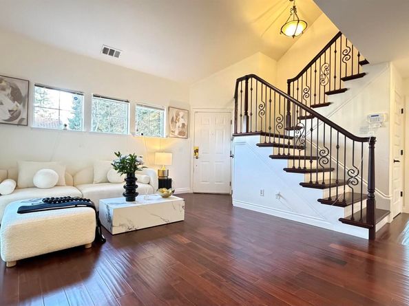 7272 Cronin Cir, Dublin CA 94568