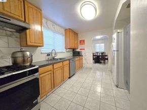 2917 Telegraph Ave, Berkeley CA 94705