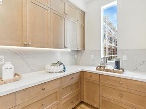 1937 Grand Street, Alameda CA 94501