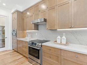 1937 Grand Street, Alameda CA 94501